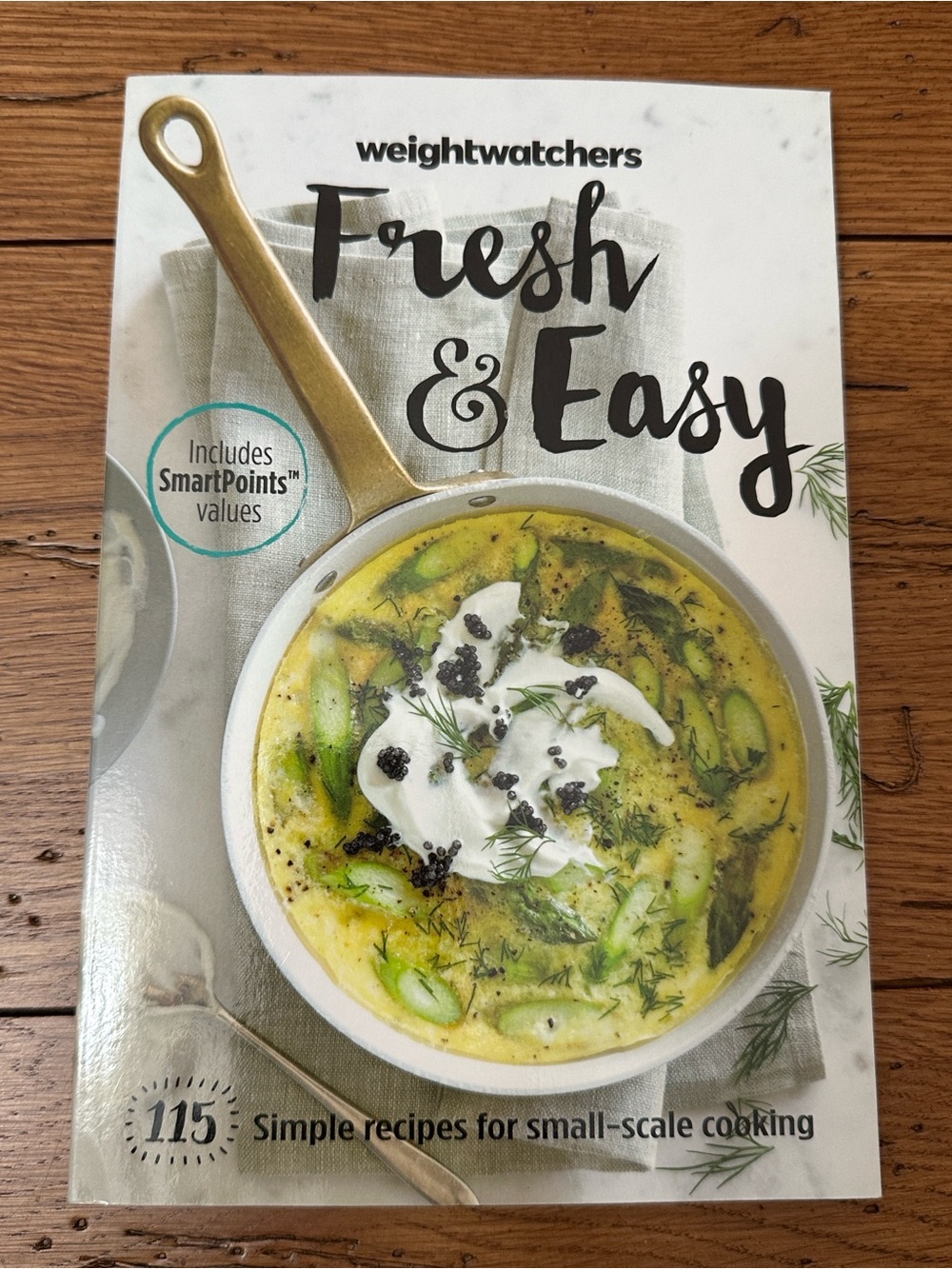 Weight Watchers Fresh & Easy Cookbook - White, Gold, Green Cover